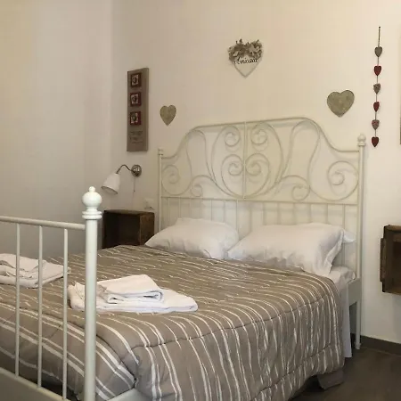 Ai Leoni Guest house Verona