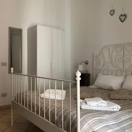 Ai Leoni Guest house 2*