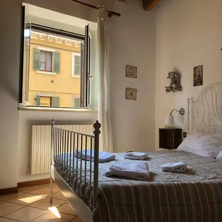 Vendégház Ai Leoni Verona