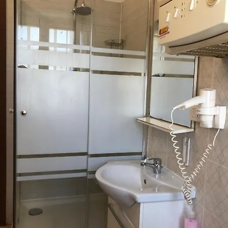 بيت ضيافة Ai Leoni