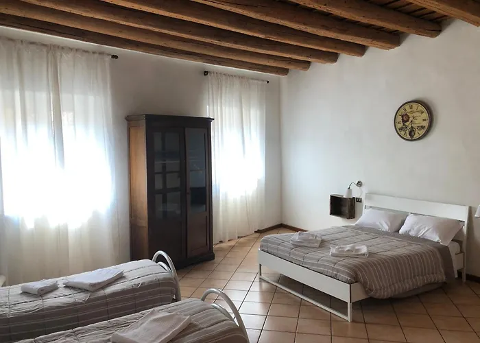 Ai Leoni بيت ضيافة