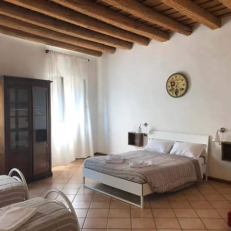 Ai Leoni Pensionat 2*