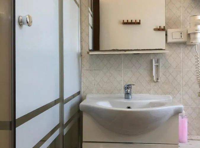 Pensionat Ai Leoni 2*